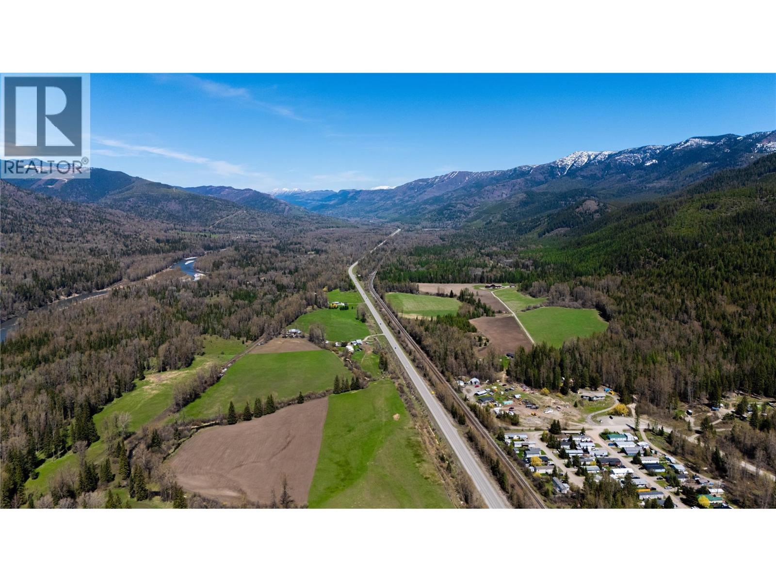 9773 Stephenson Road, hosmer, British Columbia