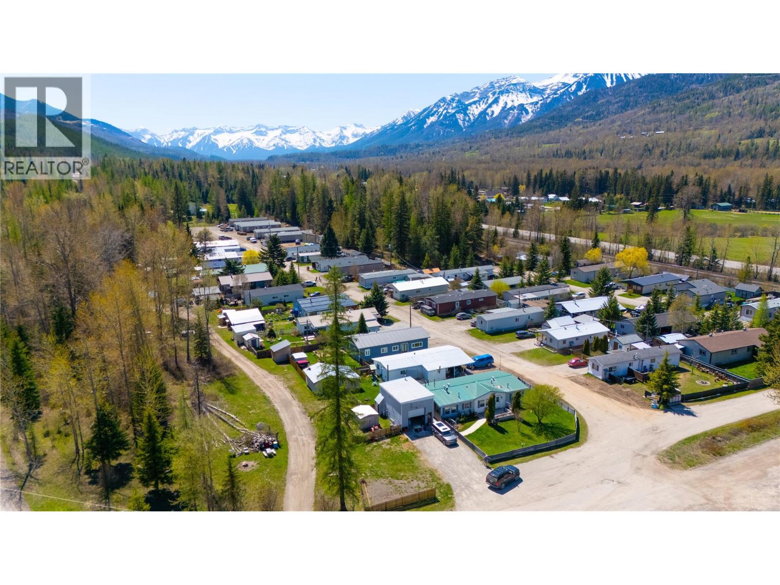 9773 Stephenson Road, Hosmer, British Columbia  V0B 1M5 - Photo 13 - 10369487
