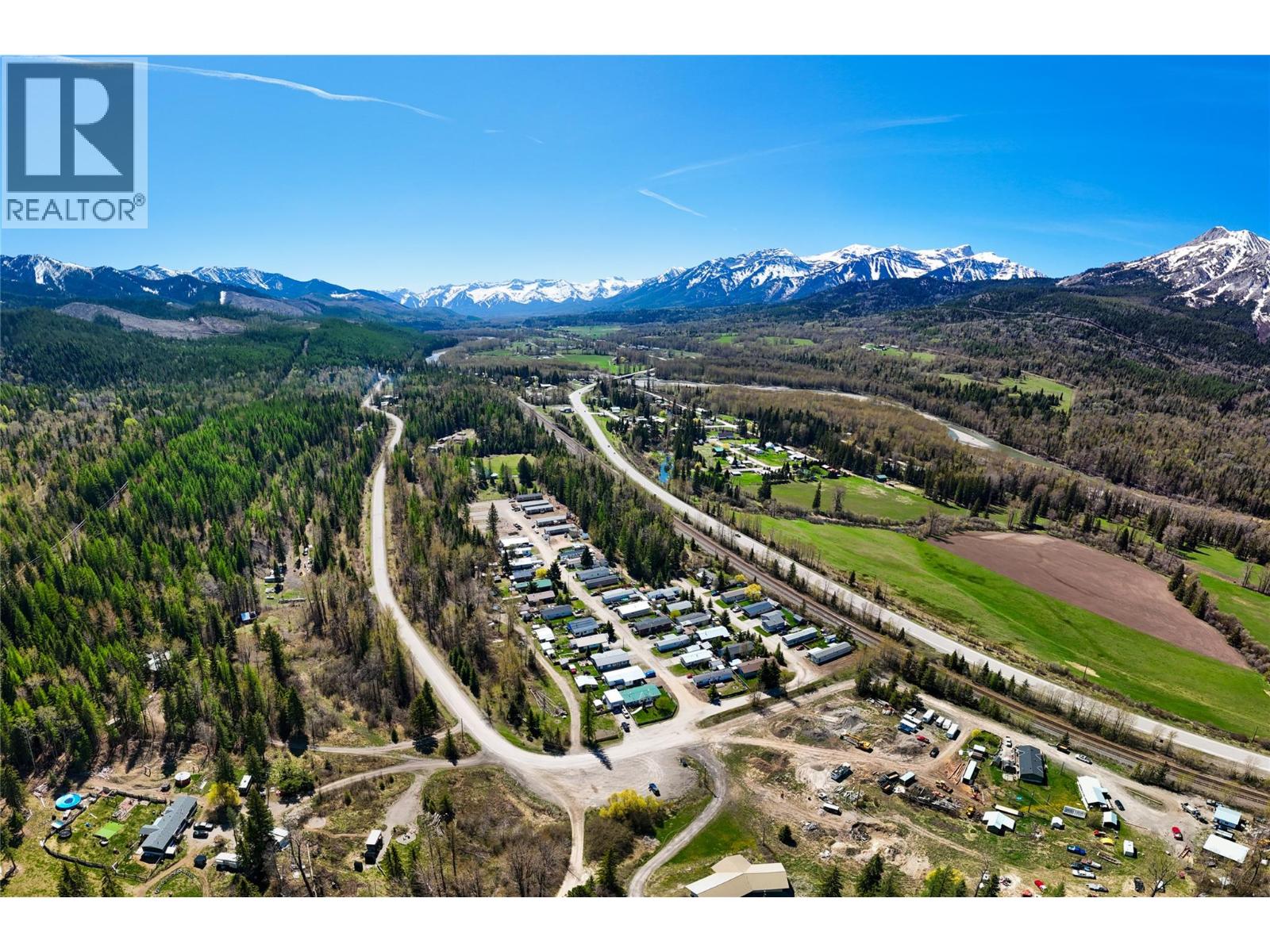 9773 Stephenson Road, Hosmer, British Columbia  V0B 1M5 - Photo 17 - 10369487