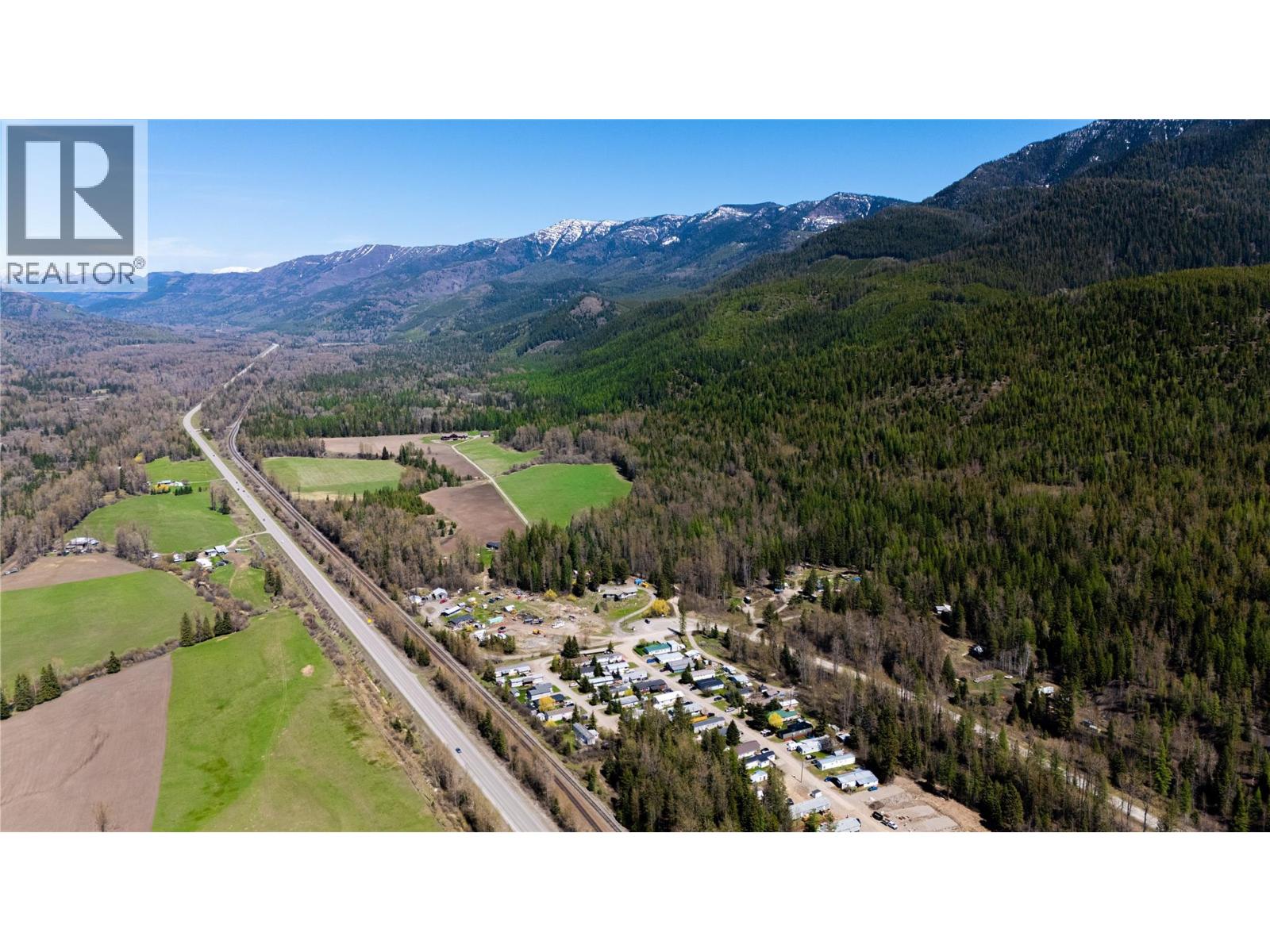 9773 Stephenson Road, Hosmer, British Columbia  V0B 1M5 - Photo 21 - 10369487