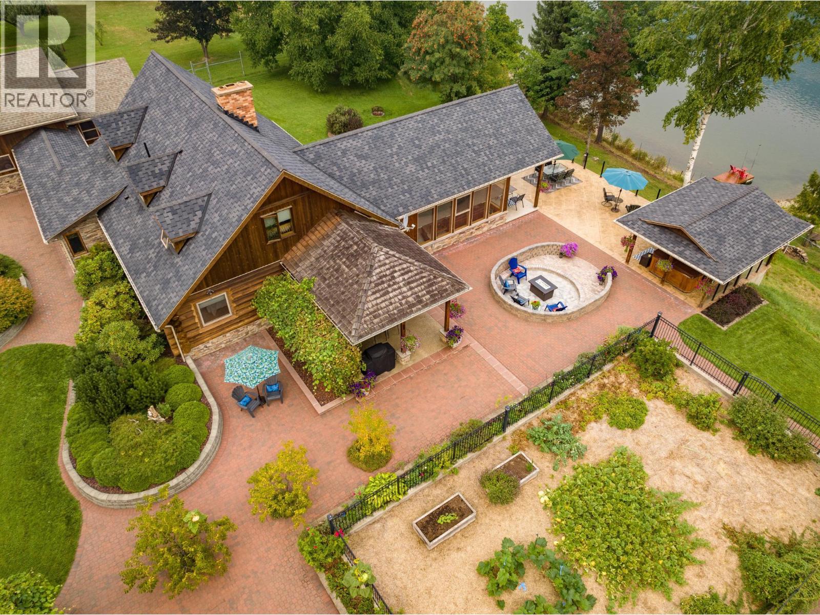 906 James Road, Shoreacres, British Columbia  V1N 4P8 - Photo 15 - 10369462