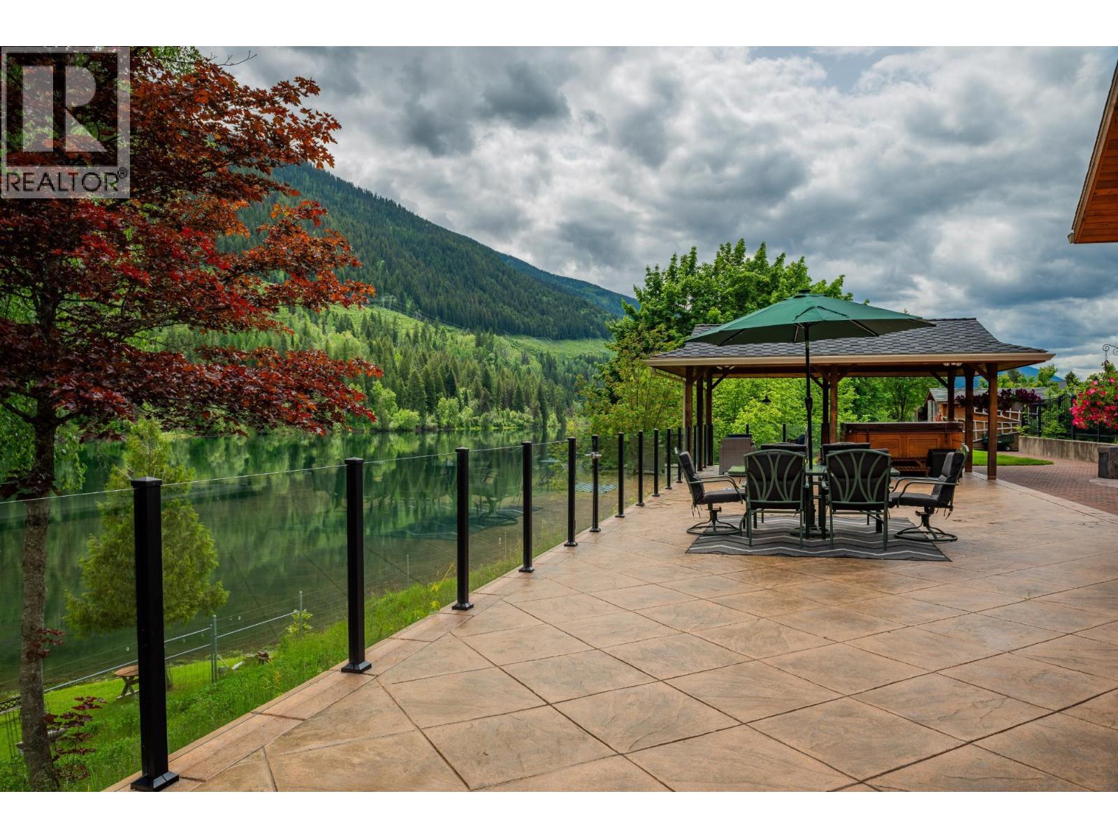 906 James Road, Shoreacres, British Columbia  V1N 4P8 - Photo 31 - 10369462