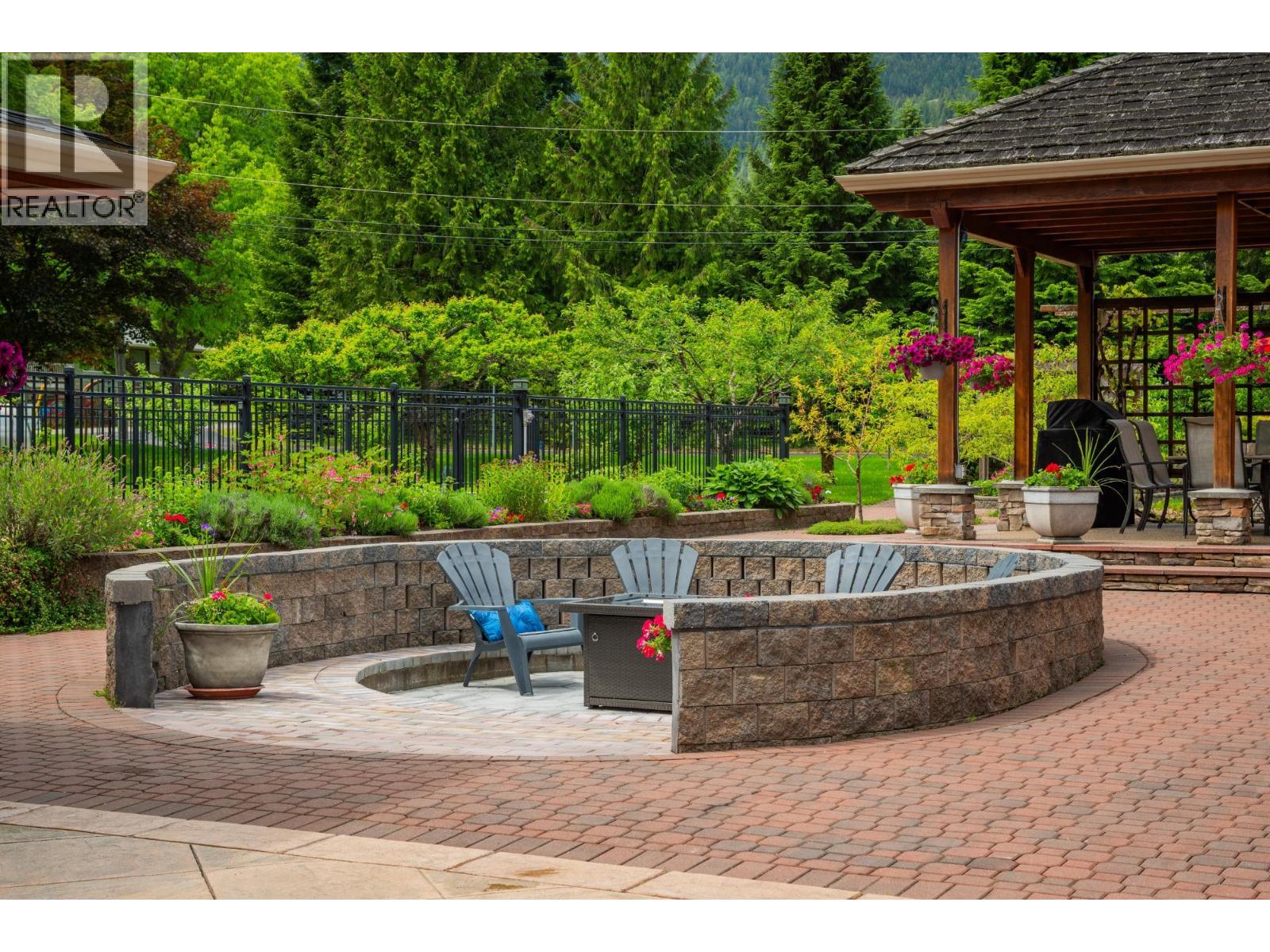 906 James Road, Shoreacres, British Columbia  V1N 4P8 - Photo 35 - 10369462
