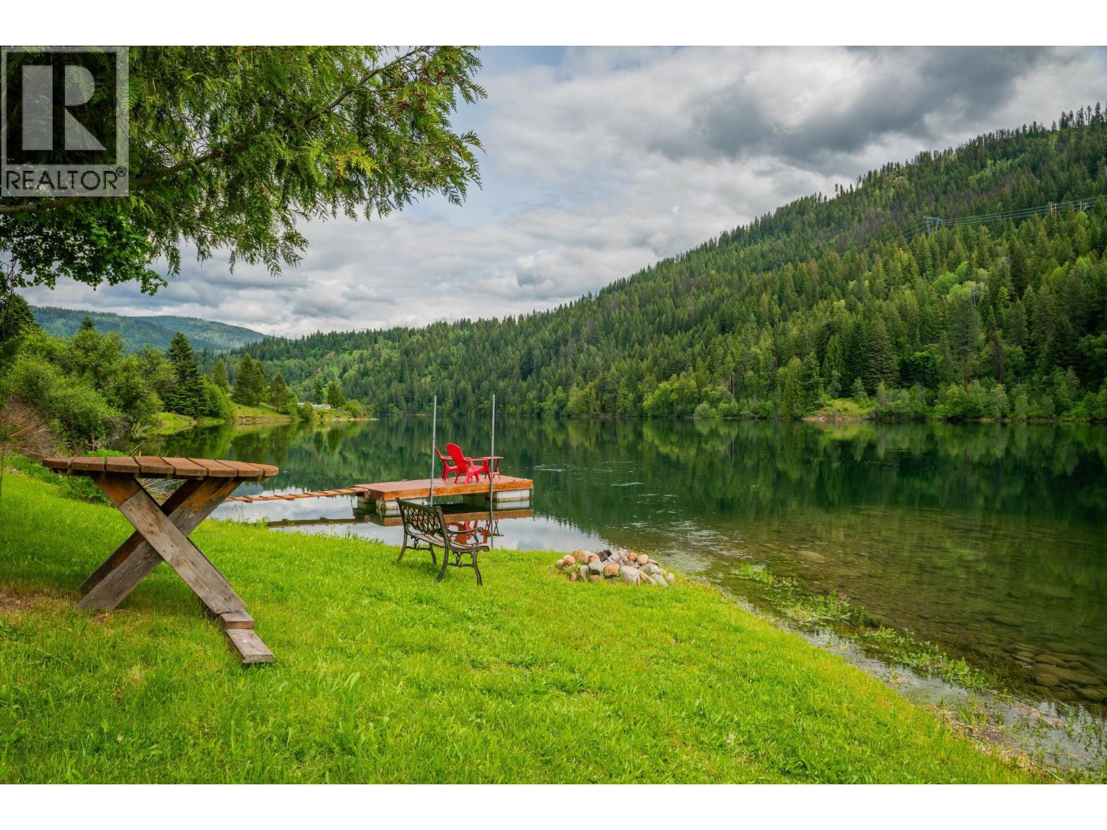 906 James Road, Shoreacres, British Columbia  V1N 4P8 - Photo 37 - 10369462
