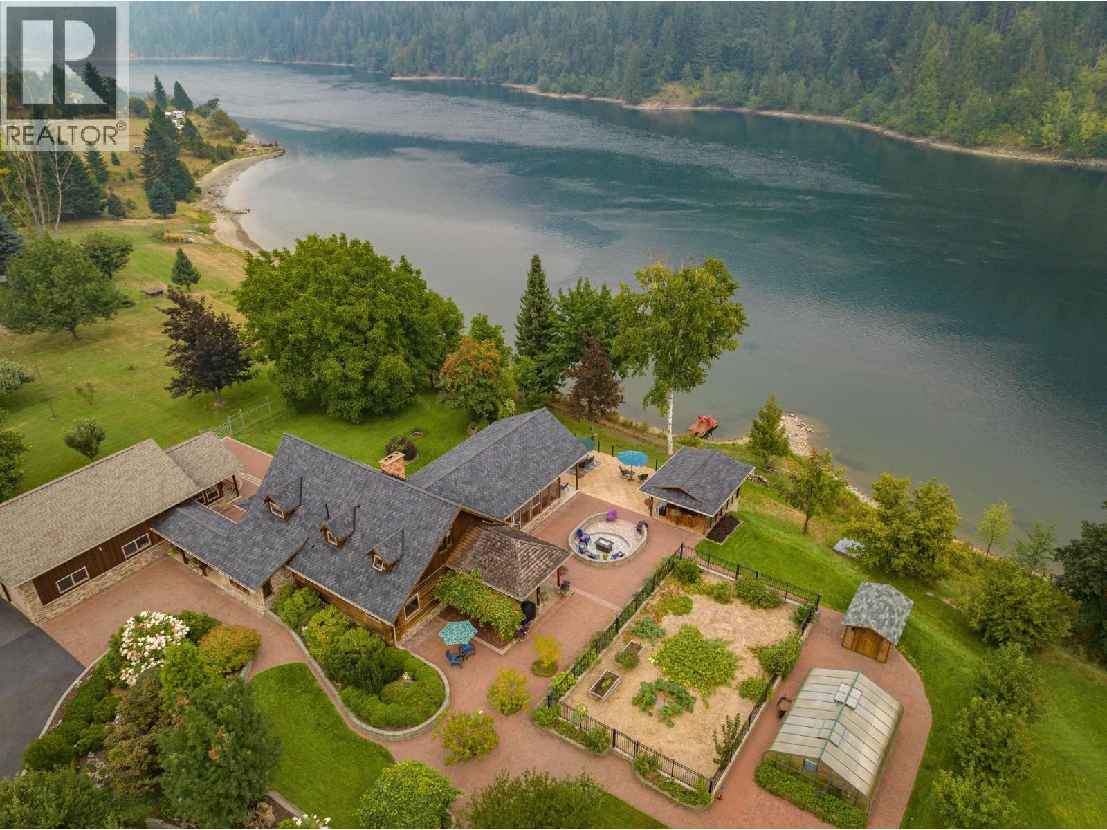 906 James Road, Shoreacres, British Columbia  V1N 4P8 - Photo 8 - 10369462
