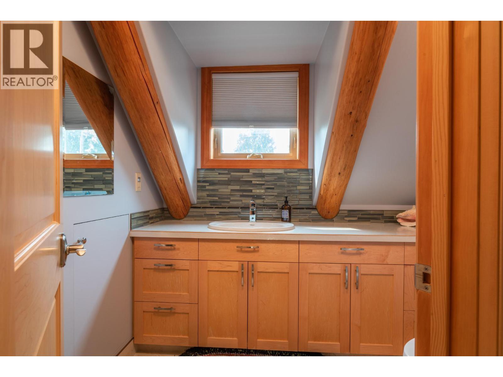 906 James Road, Shoreacres, British Columbia  V1N 4P8 - Photo 83 - 10369462