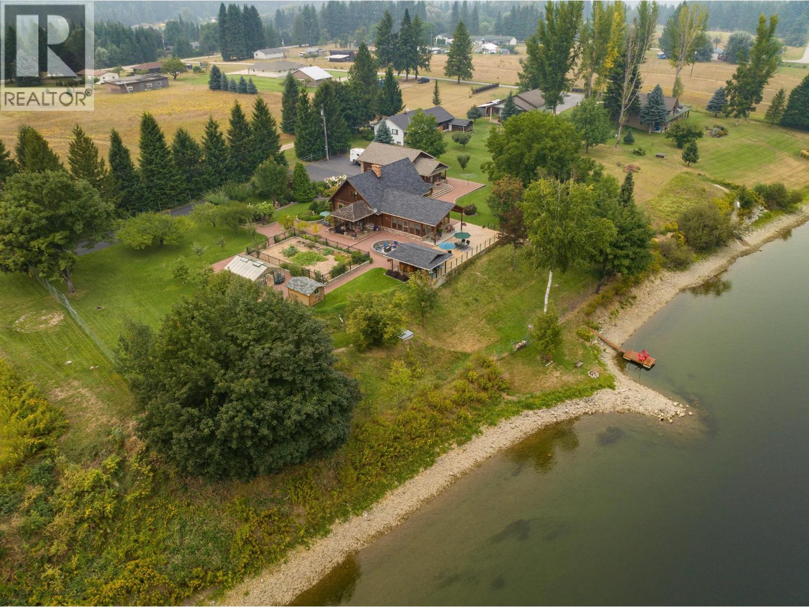 906 James Road, Shoreacres, British Columbia  V1N 4P8 - Photo 9 - 10369462