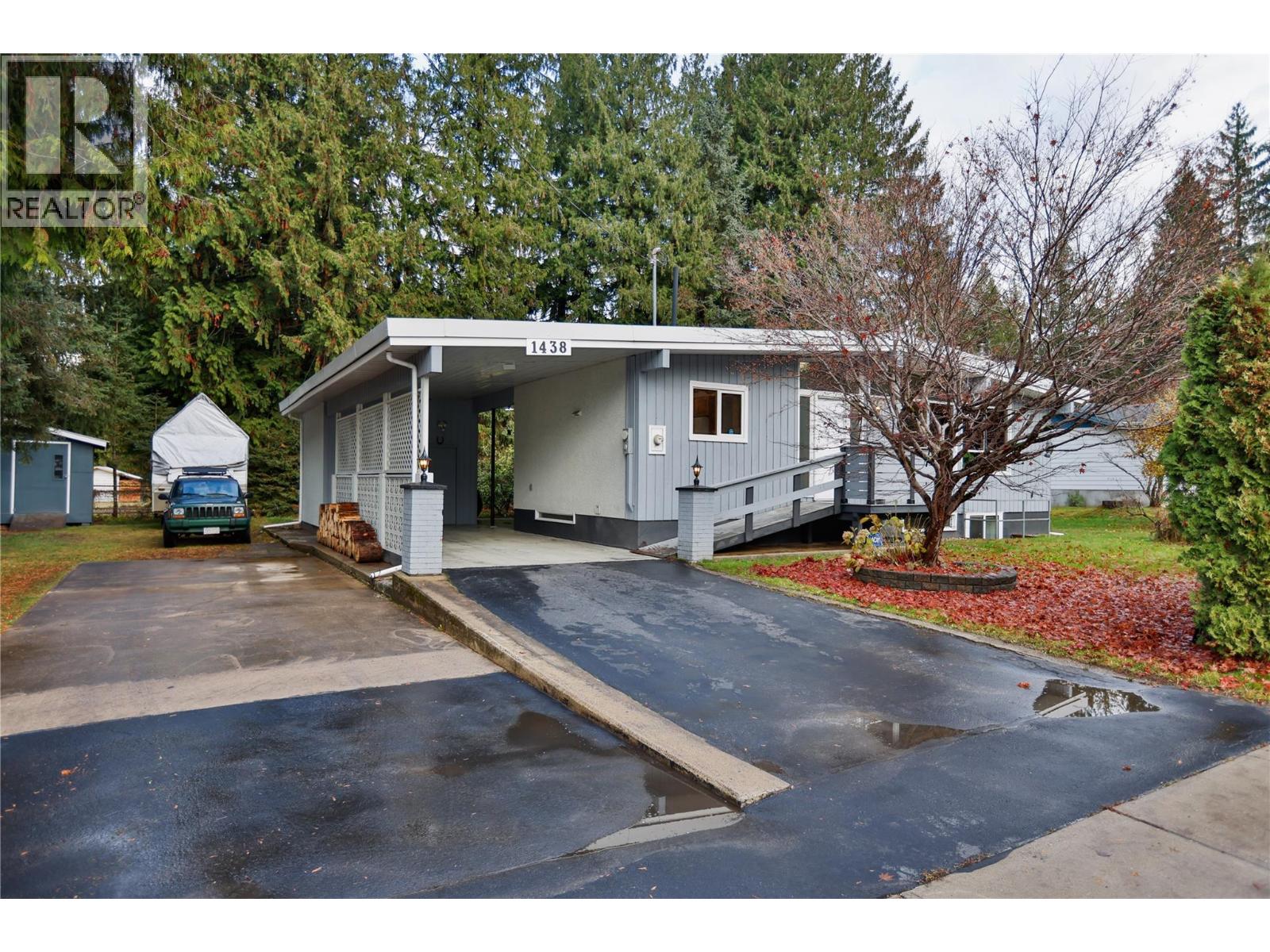 1438 Nichol Road, revelstoke, British Columbia