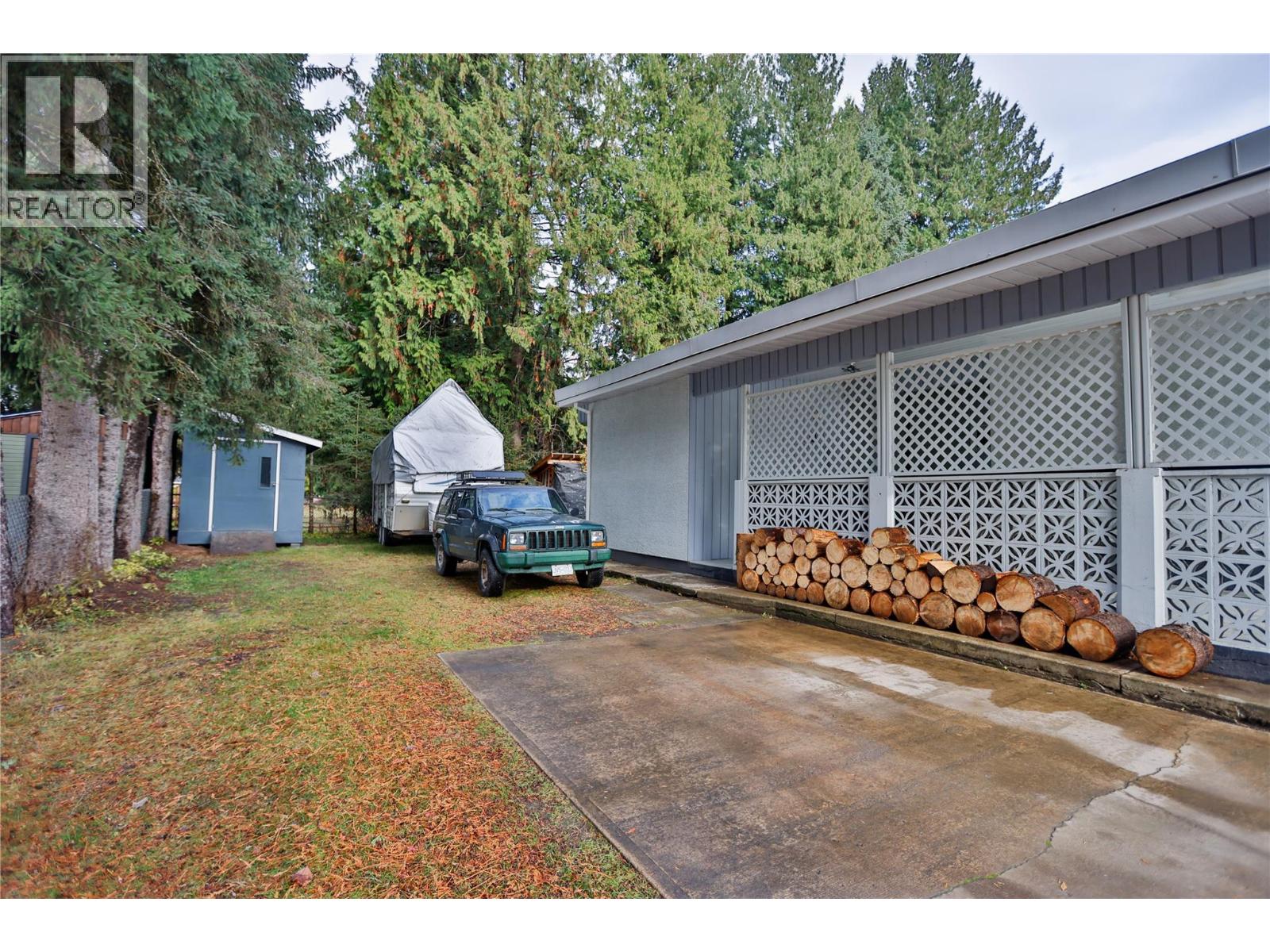 1438 Nichol Road, Revelstoke, British Columbia  V0E 2S1 - Photo 6 - 10369472