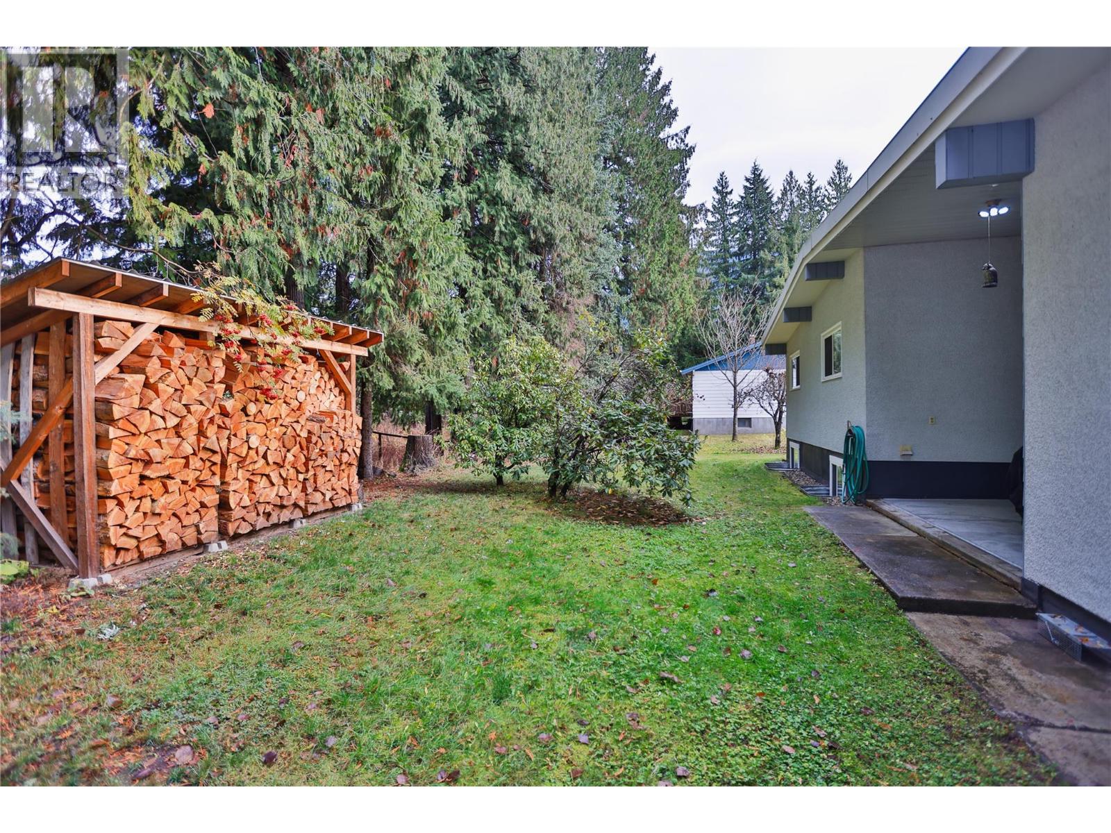 1438 Nichol Road, Revelstoke, British Columbia  V0E 2S1 - Photo 8 - 10369472
