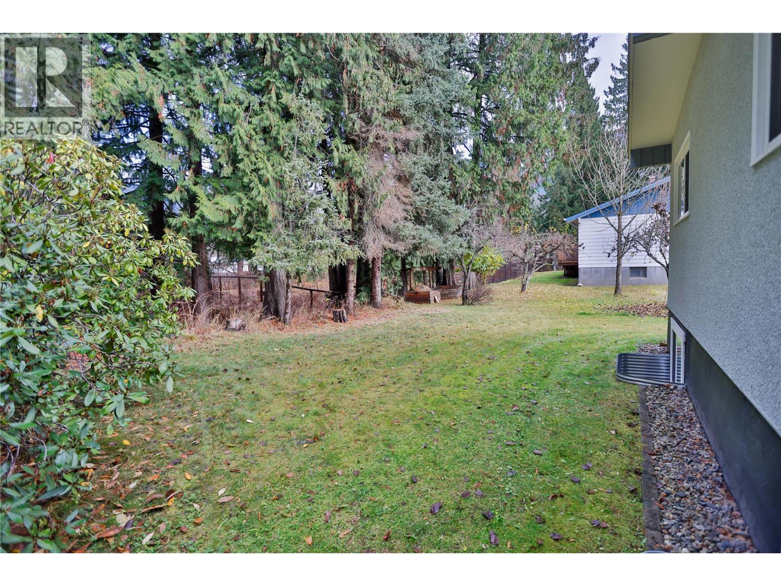 1438 Nichol Road, Revelstoke, British Columbia  V0E 2S1 - Photo 9 - 10369472