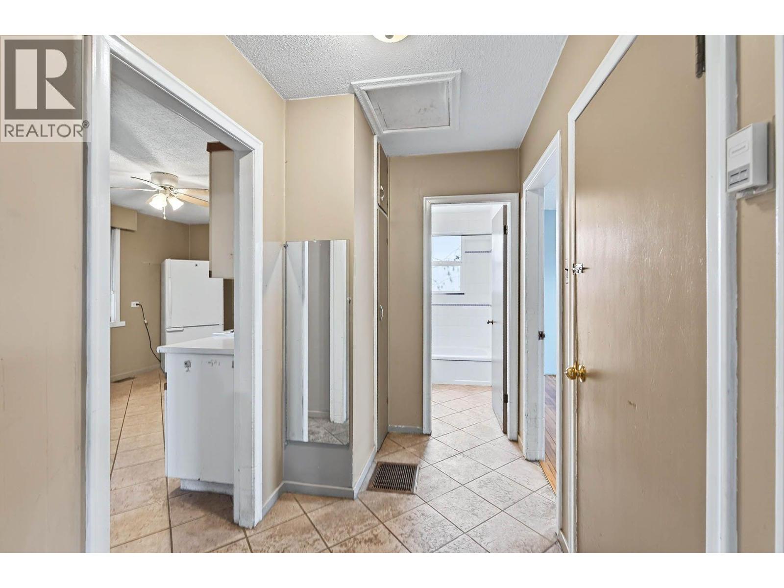 620 Fortune Drive, Kamloops, British Columbia  V2B 2K3 - Photo 19 - 10369411
