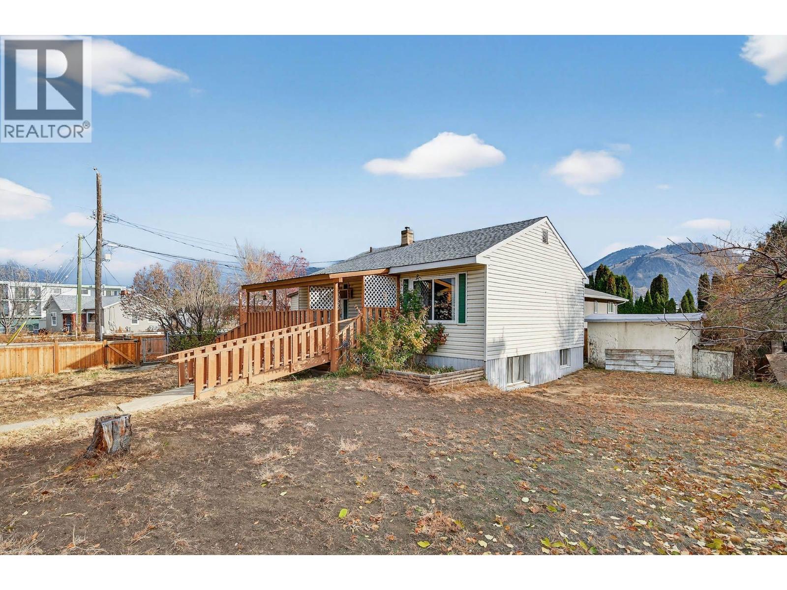 620 Fortune Drive, Kamloops, British Columbia  V2B 2K3 - Photo 2 - 10369411