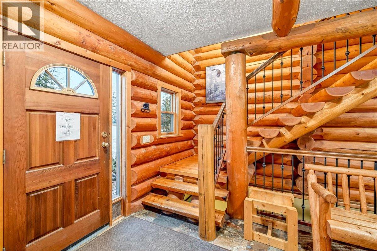 4580 Timberline Crescent, Fernie, British Columbia  V0B 1M6 - Photo 4 - 10369516