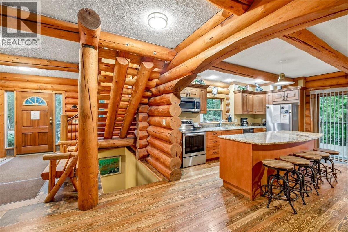4580 Timberline Crescent, Fernie, British Columbia  V0B 1M6 - Photo 8 - 10369516