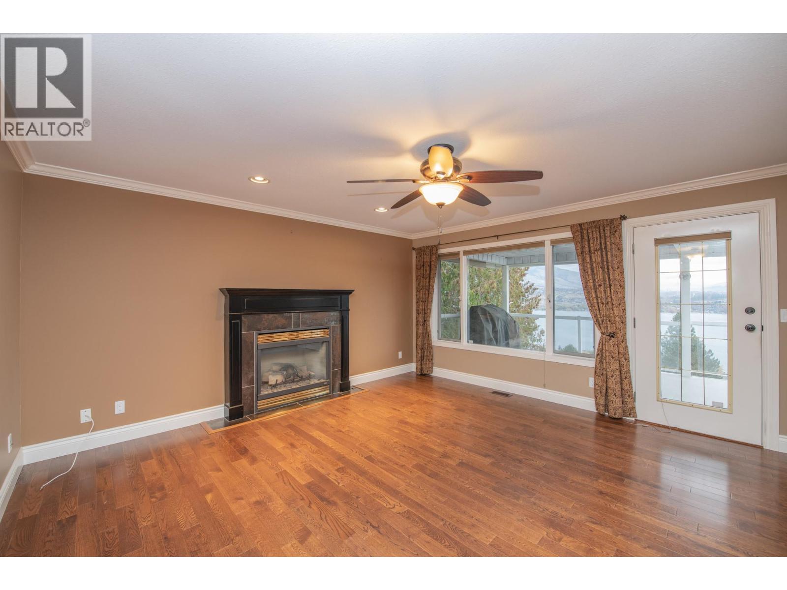 7903 Lakeview Drive, Coldstream, British Columbia  V1B 1W4 - Photo 12 - 10369157