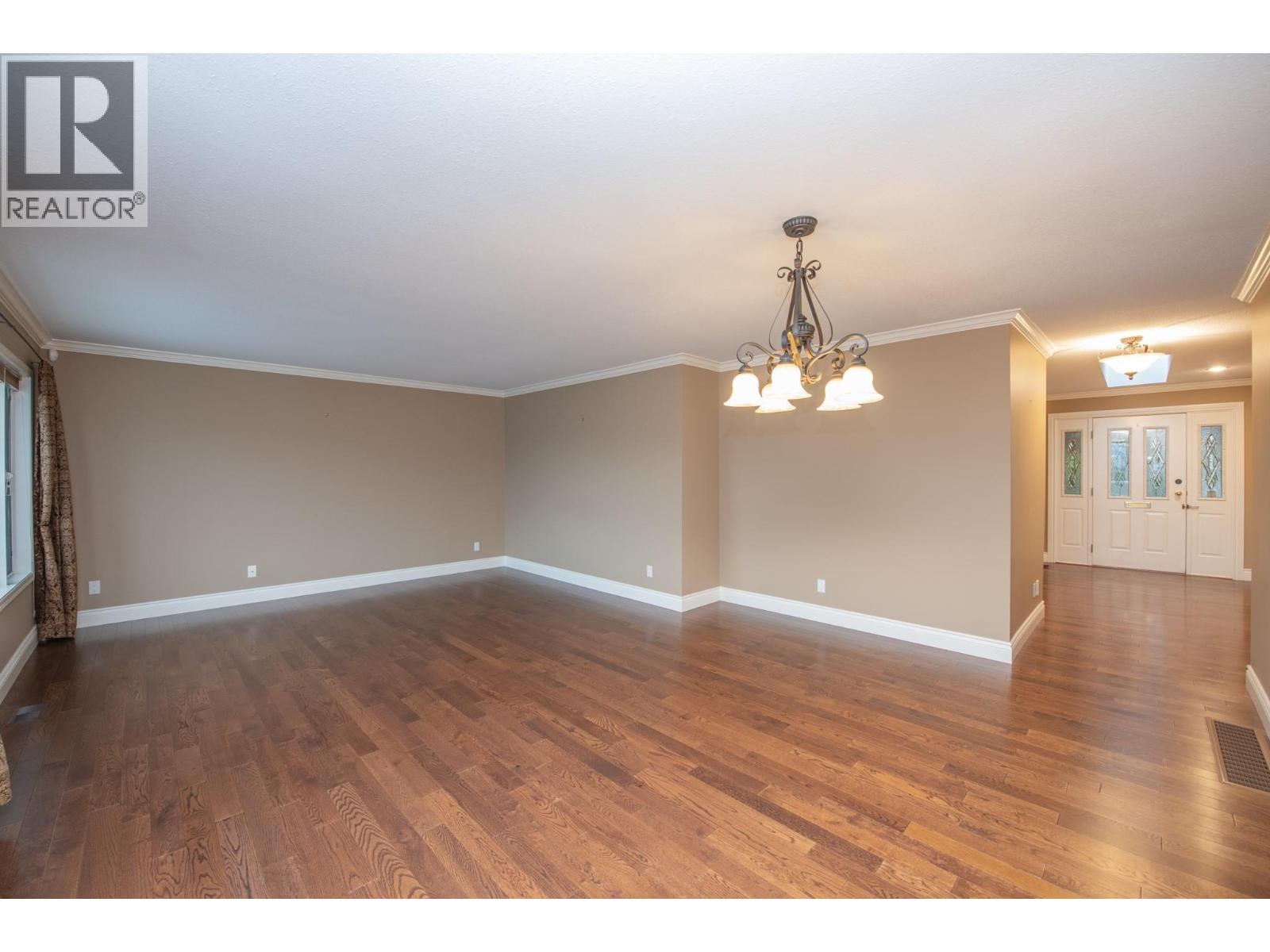 7903 Lakeview Drive, Coldstream, British Columbia  V1B 1W4 - Photo 16 - 10369157