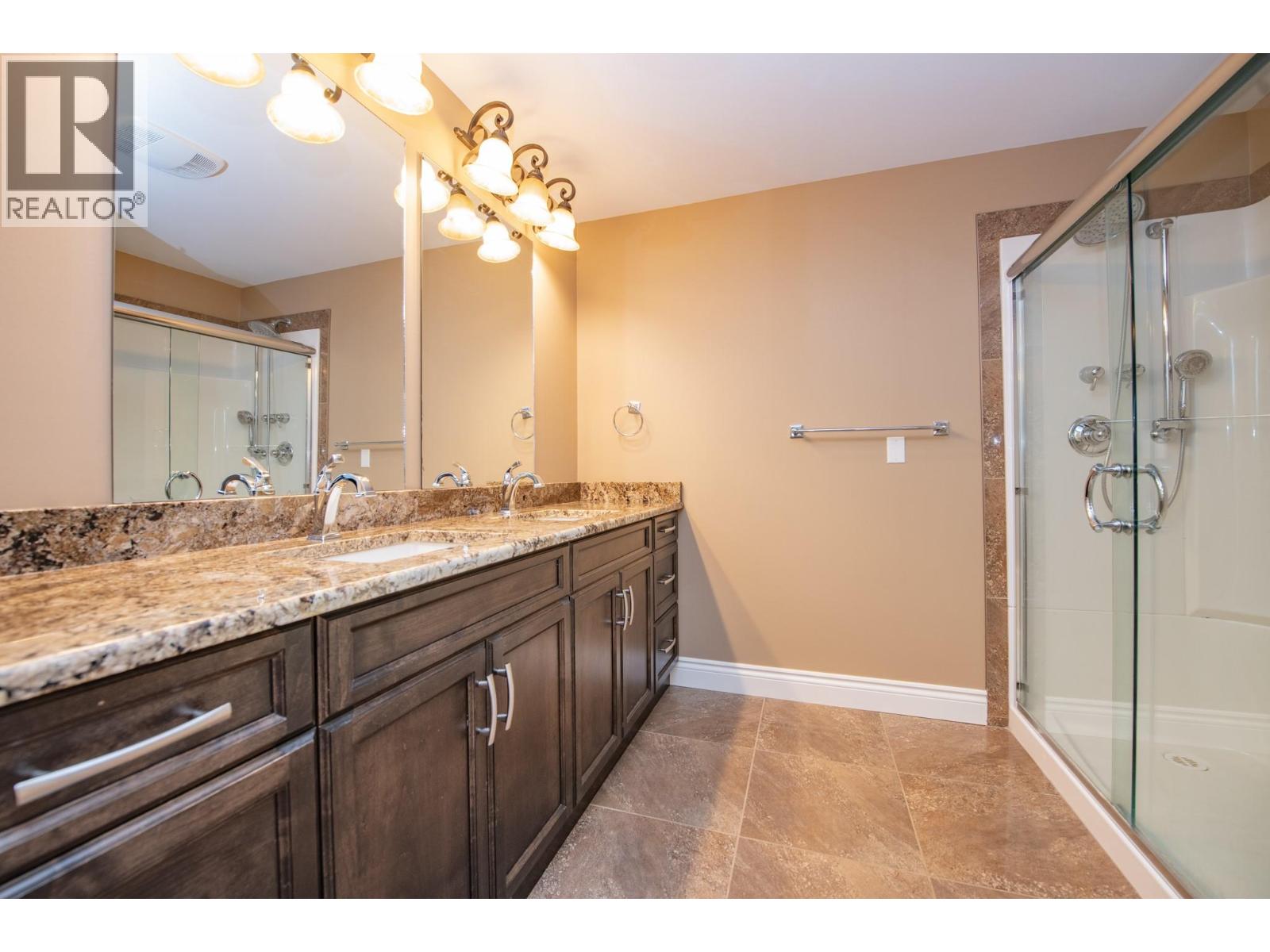7903 Lakeview Drive, Coldstream, British Columbia  V1B 1W4 - Photo 21 - 10369157