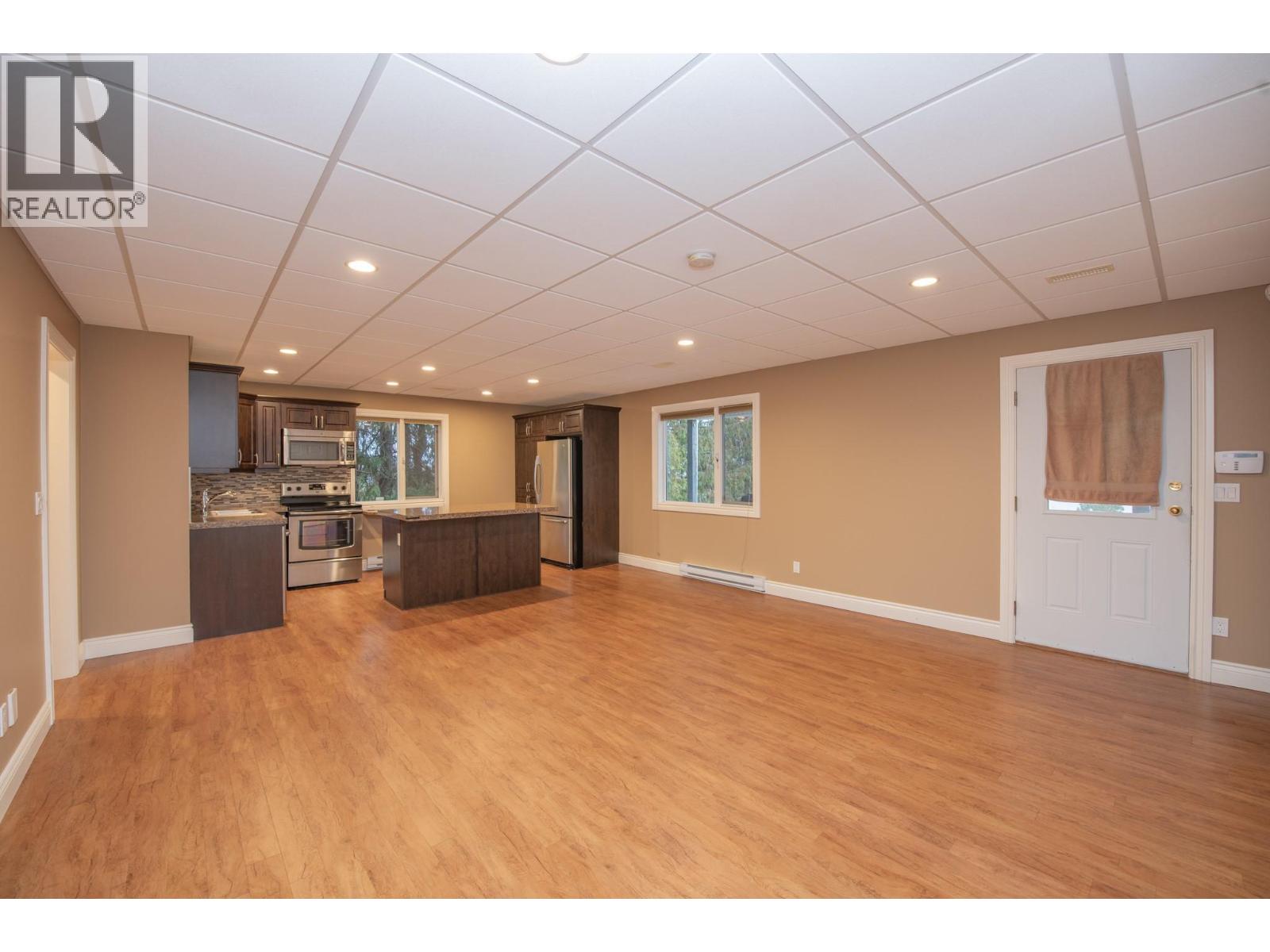 7903 Lakeview Drive, Coldstream, British Columbia  V1B 1W4 - Photo 30 - 10369157