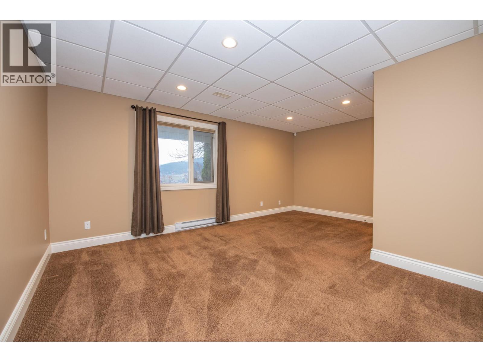7903 Lakeview Drive, Coldstream, British Columbia  V1B 1W4 - Photo 37 - 10369157