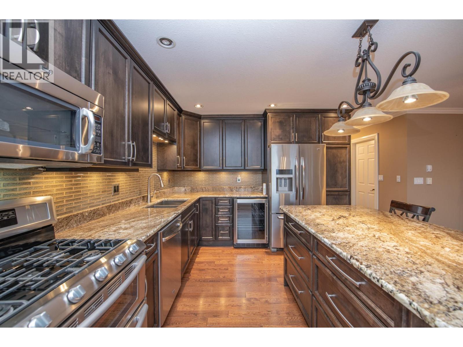 7903 Lakeview Drive, Coldstream, British Columbia  V1B 1W4 - Photo 7 - 10369157