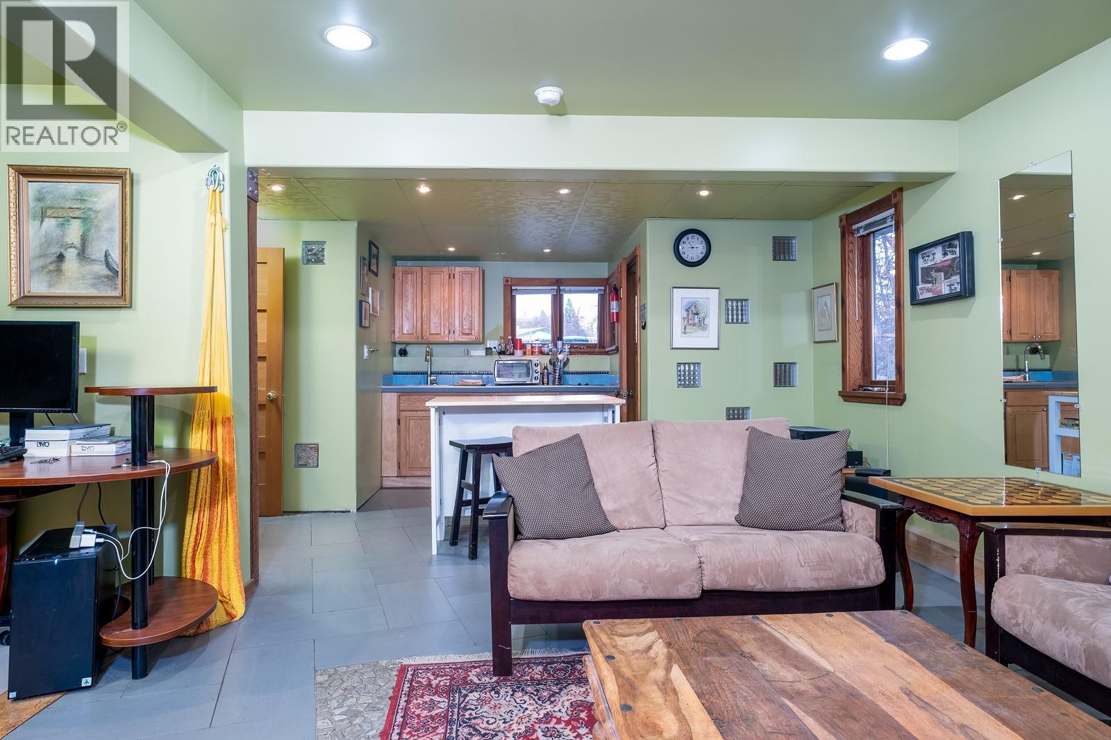 2075 Thompson Avenue, Rossland, British Columbia  V0G 1Y0 - Photo 49 - 10367444