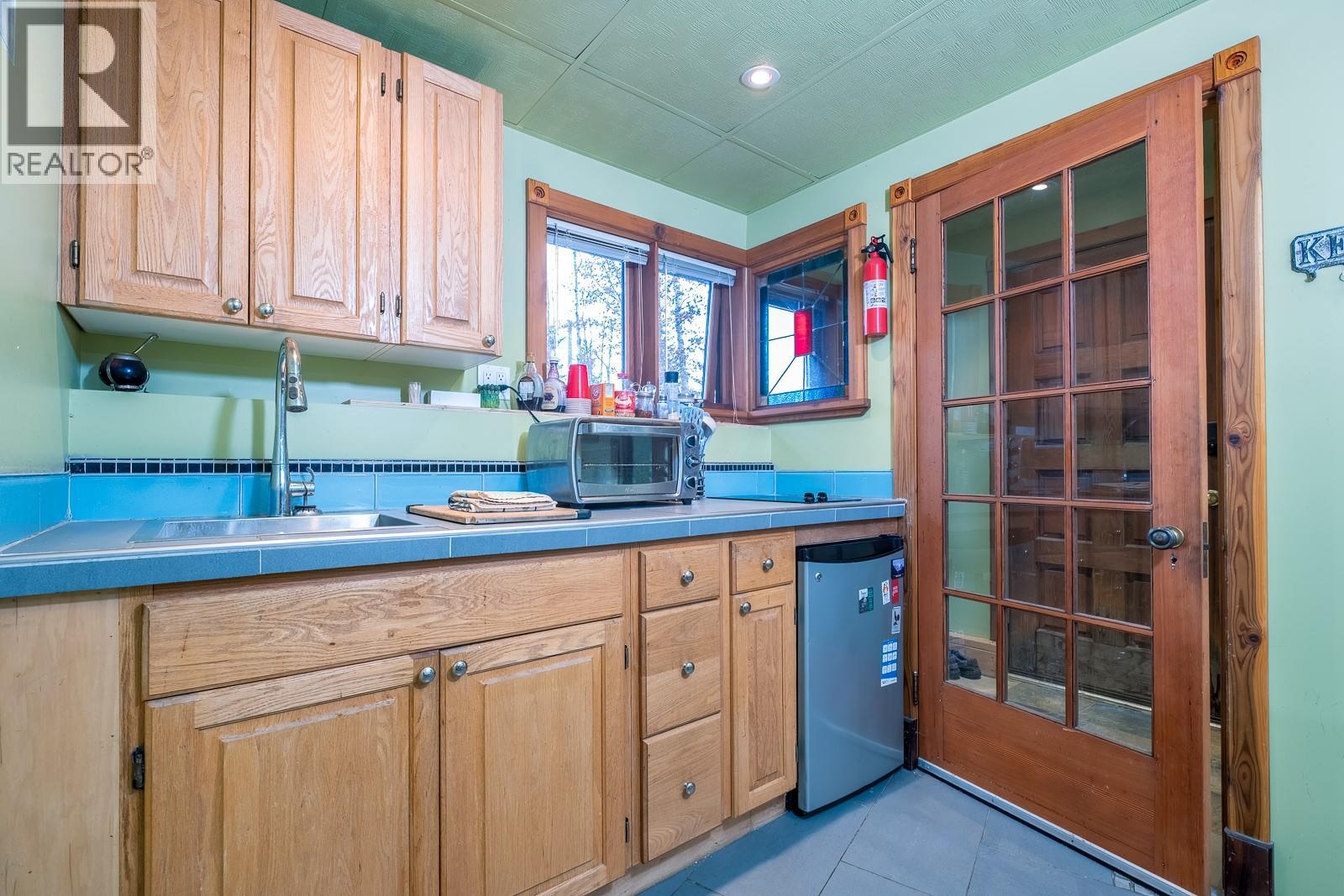 2075 Thompson Avenue, Rossland, British Columbia  V0G 1Y0 - Photo 52 - 10367444