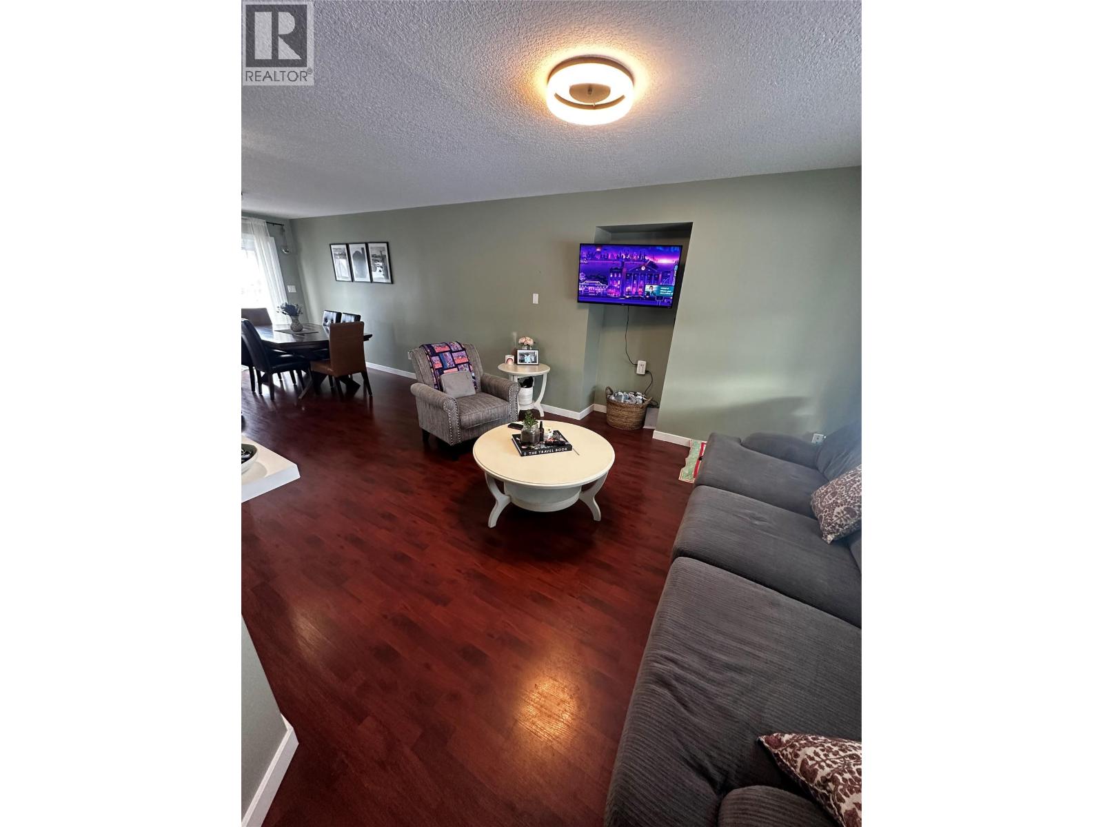 5213 40 St Ne Street, Chetwynd, British Columbia  V0C 1J0 - Photo 5 - 10369590