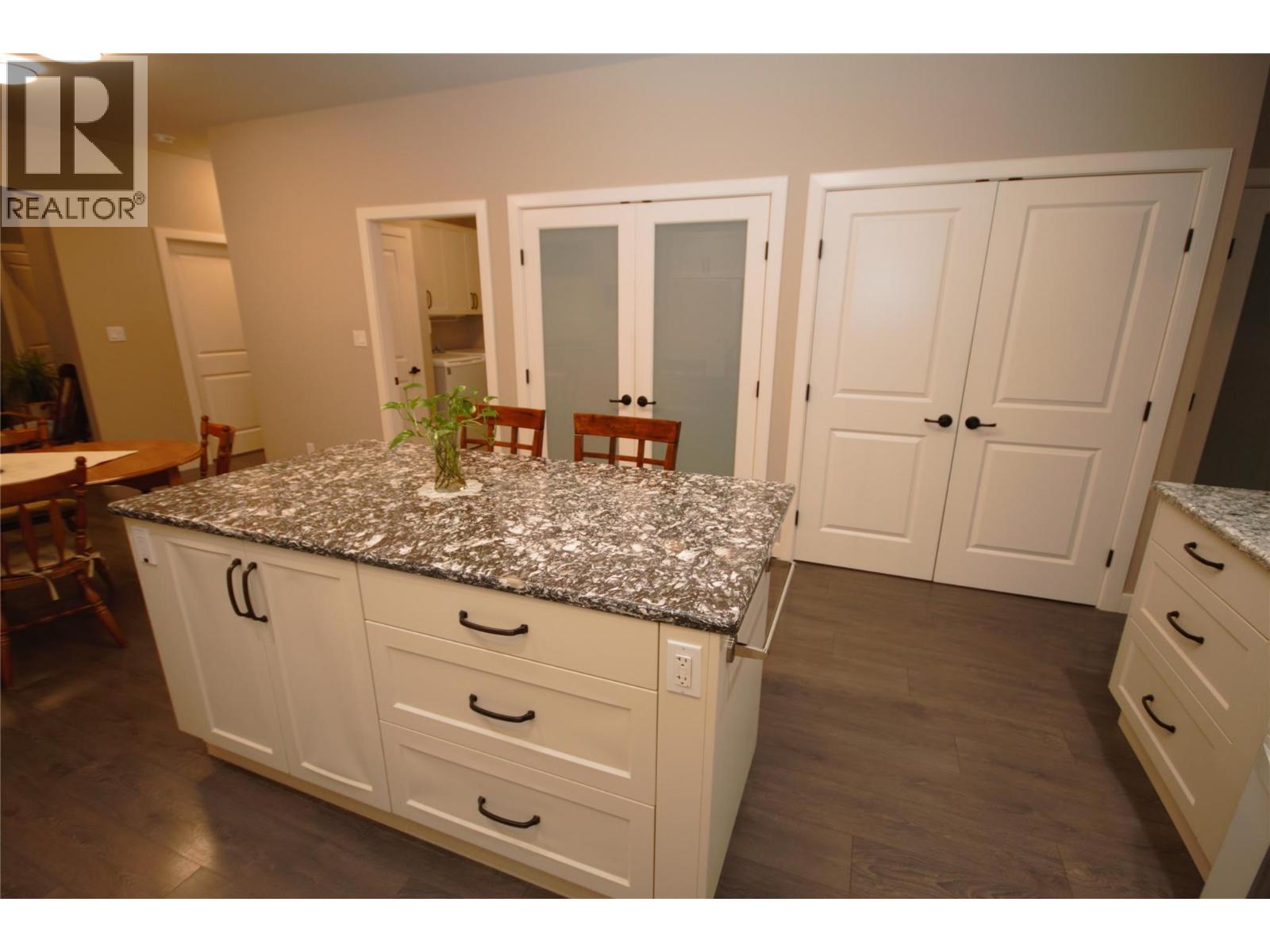 131 Willows Place, Oliver, British Columbia  V0H 1T4 - Photo 11 - 10369464