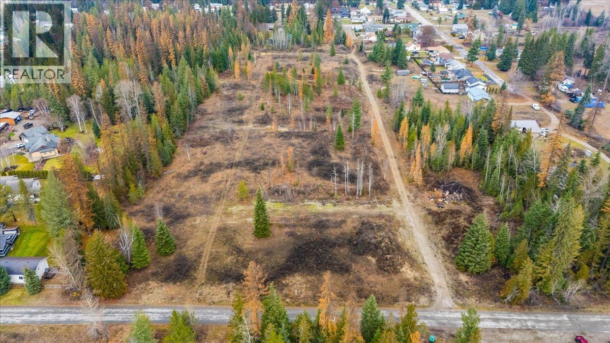 Lot B HENDERSON Avenue, salmo, British Columbia