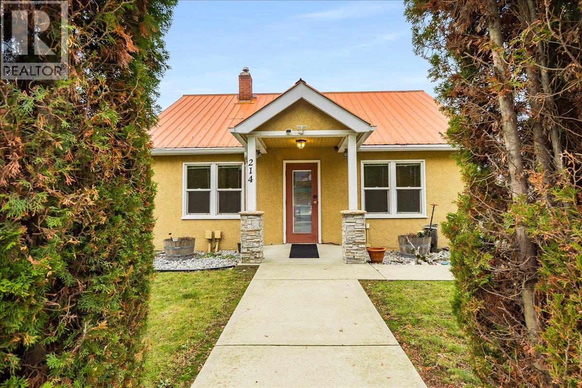 214 11th Avenue, castlegar, British Columbia