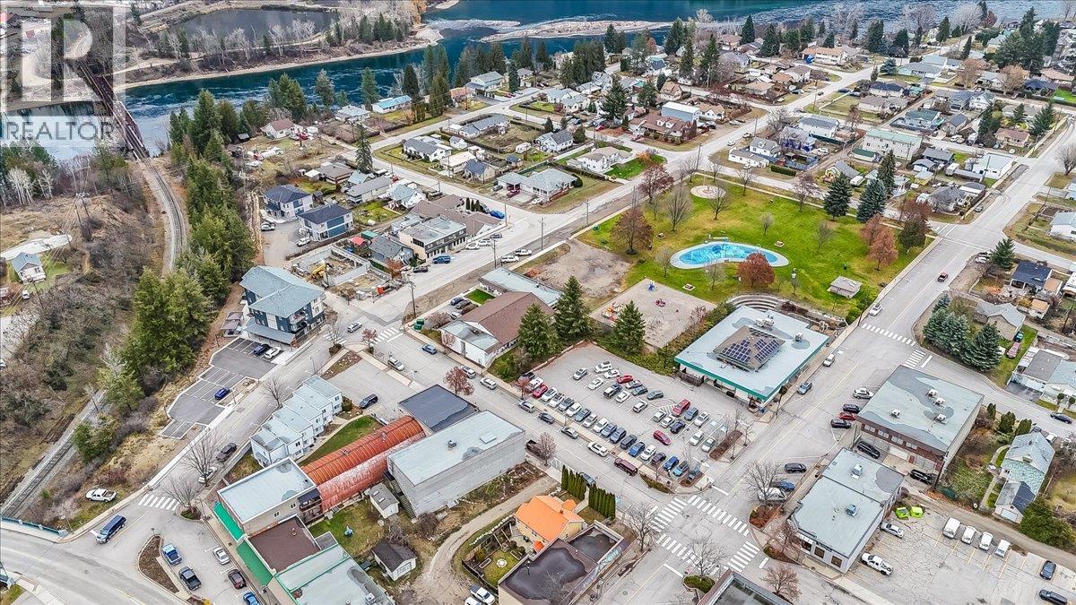214 11th Avenue, Castlegar, British Columbia  V1N 1J2 - Photo 55 - 10369536