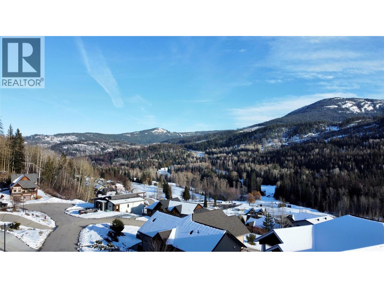 1018 Silvertip Road, Rossland, British Columbia  V0G 1Y0 - Photo 2 - 10369543