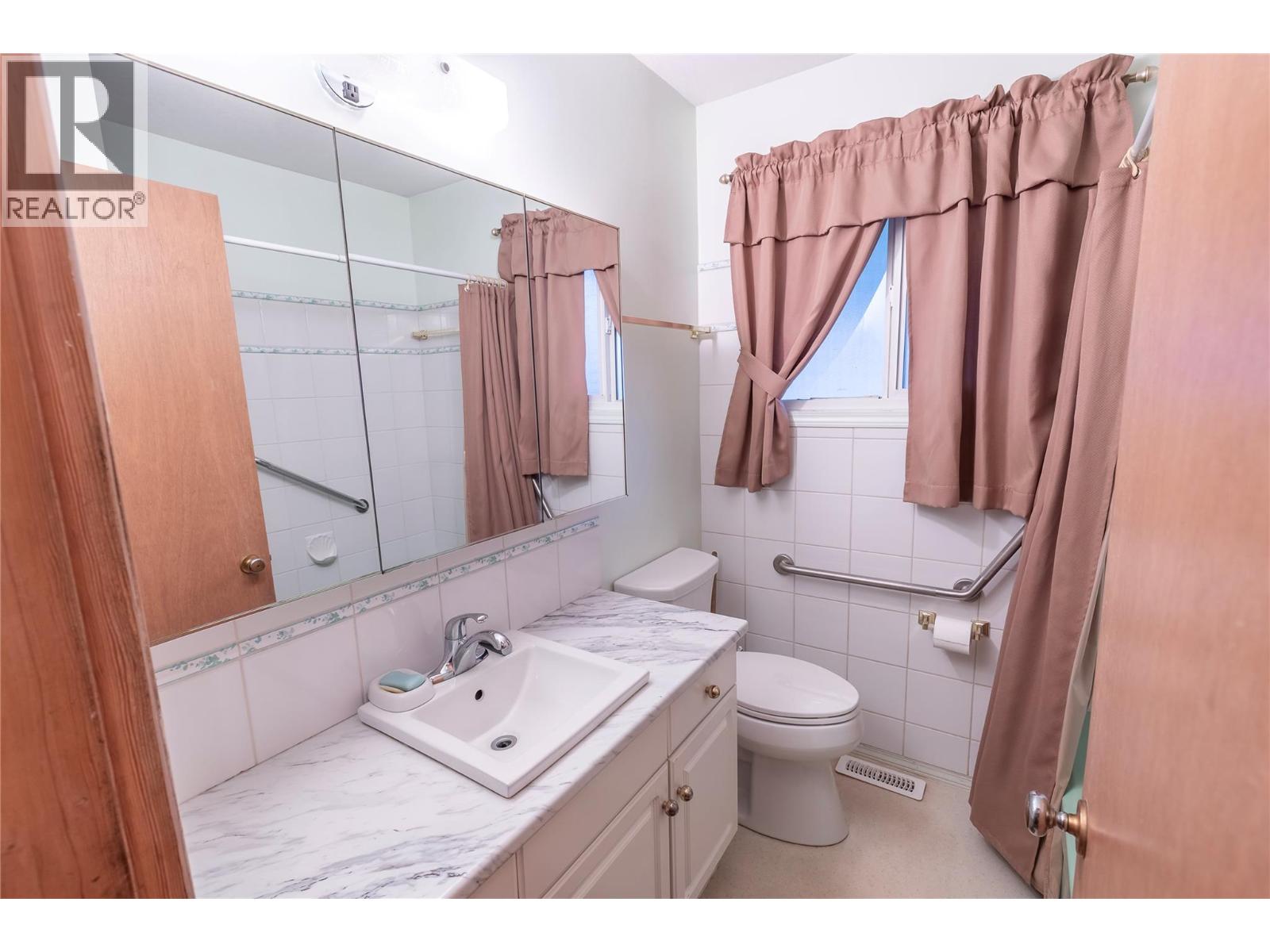 2619 Lakeshore Road, Vernon, British Columbia  V1H 1N1 - Photo 29 - 10369223