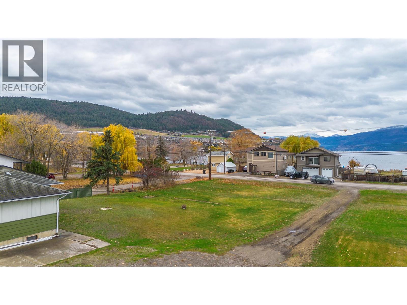 2619 Lakeshore Road, Vernon, British Columbia  V1H 1N1 - Photo 4 - 10369223
