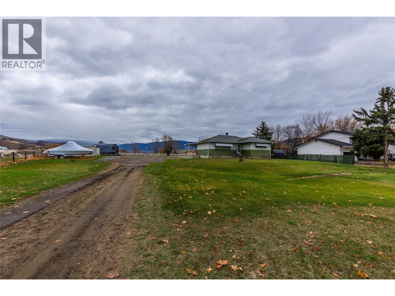 2619 Lakeshore Road, Vernon, British Columbia  V1H 1N1 - Photo 8 - 10369223