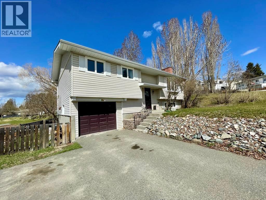10 Beryl Drive, Logan Lake, British Columbia  V0K 1W0 - Photo 4 - 10369657