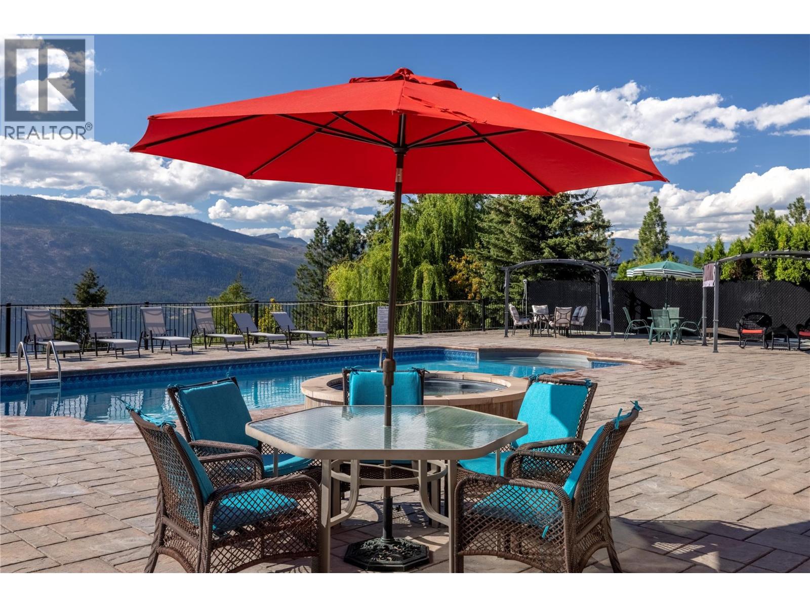 1727 Davidson Road, Lake Country, British Columbia  V4V 1J9 - Photo 11 - 10367014