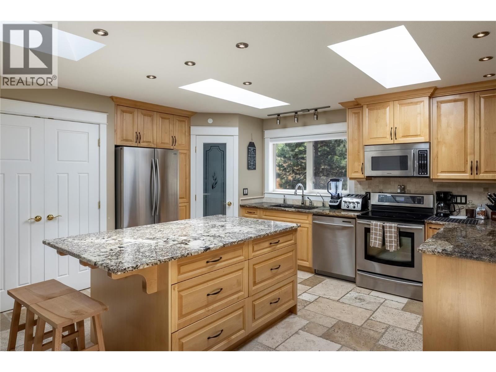 1727 Davidson Road, Lake Country, British Columbia  V4V 1J9 - Photo 36 - 10367014