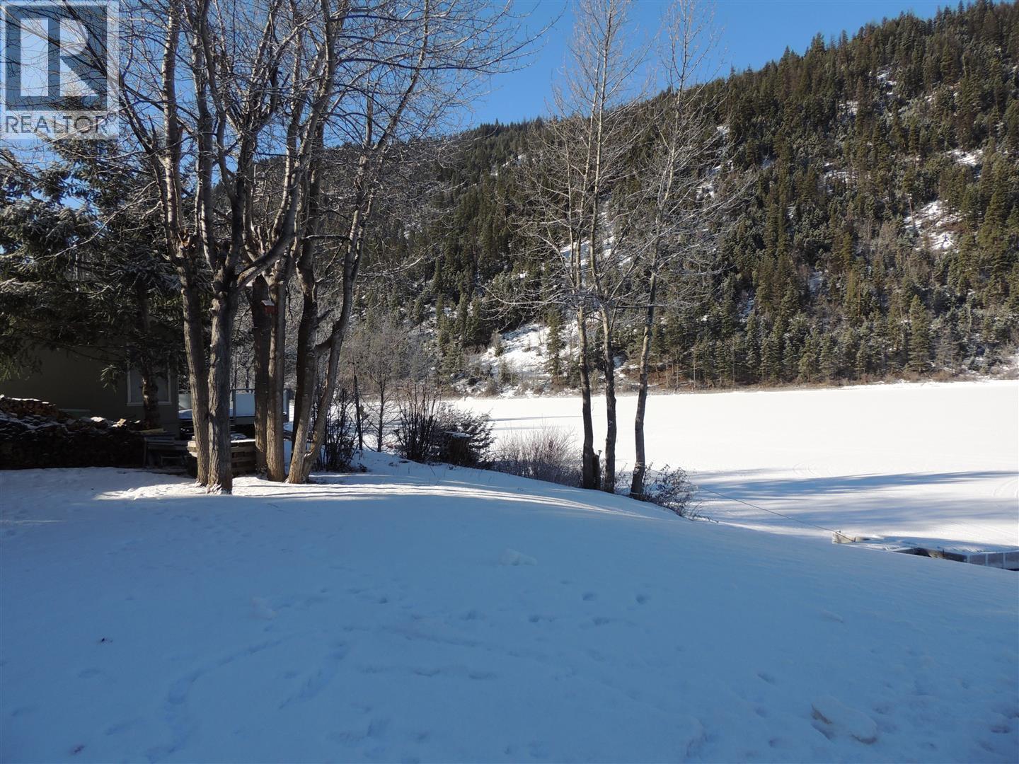 2986 Gophertail Road, Princeton, British Columbia  V0X 1W0 - Photo 6 - 10369708