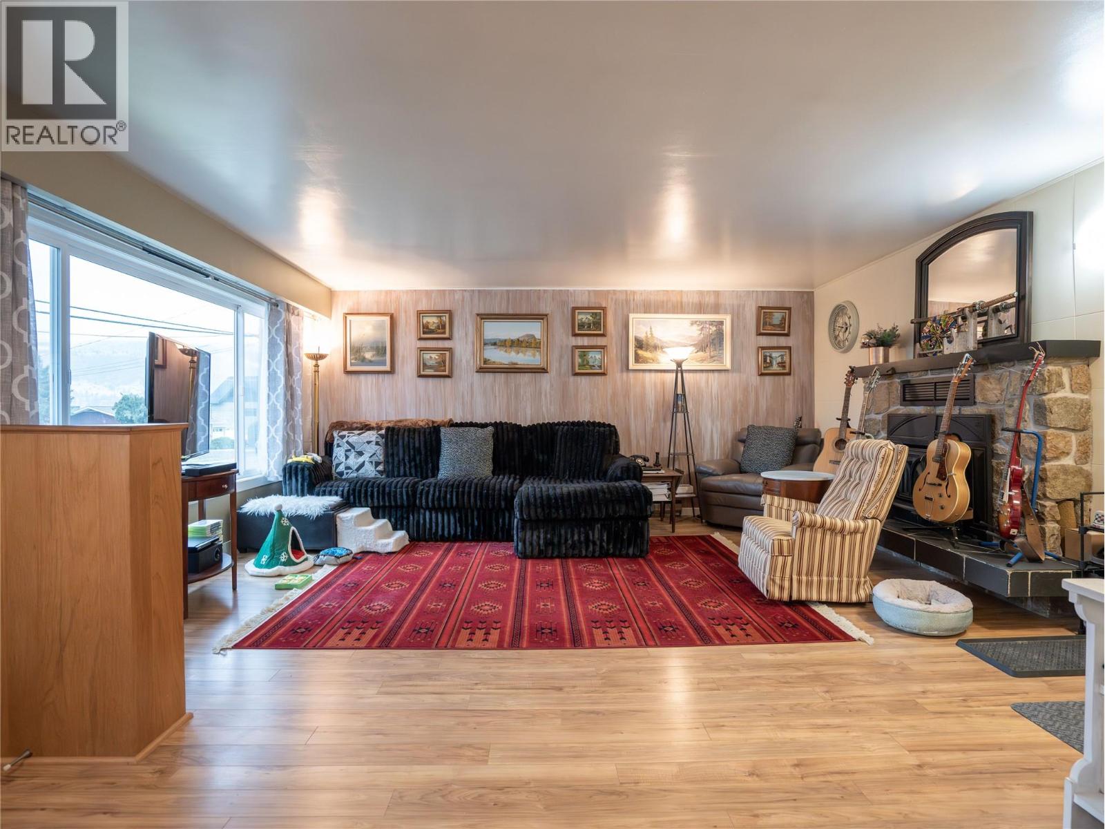 197 Granby Avenue, Penticton, British Columbia  V2A 2Z1 - Photo 2 - 10369453