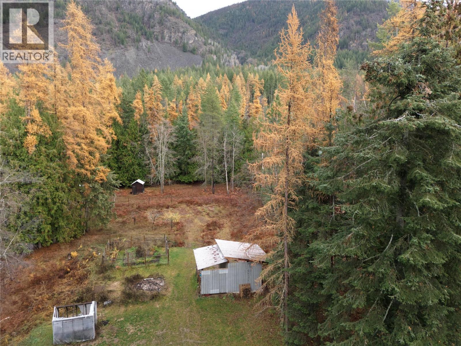 4638 Samuelson Road, Canyon, British Columbia  V0B 1C1 - Photo 24 - 10369402