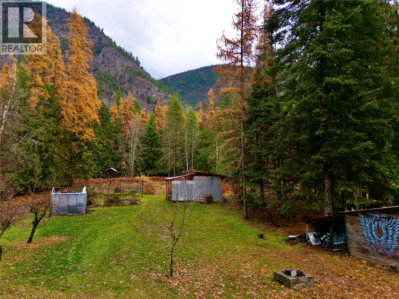 4638 Samuelson Road, Canyon, British Columbia  V0B 1C1 - Photo 25 - 10369402
