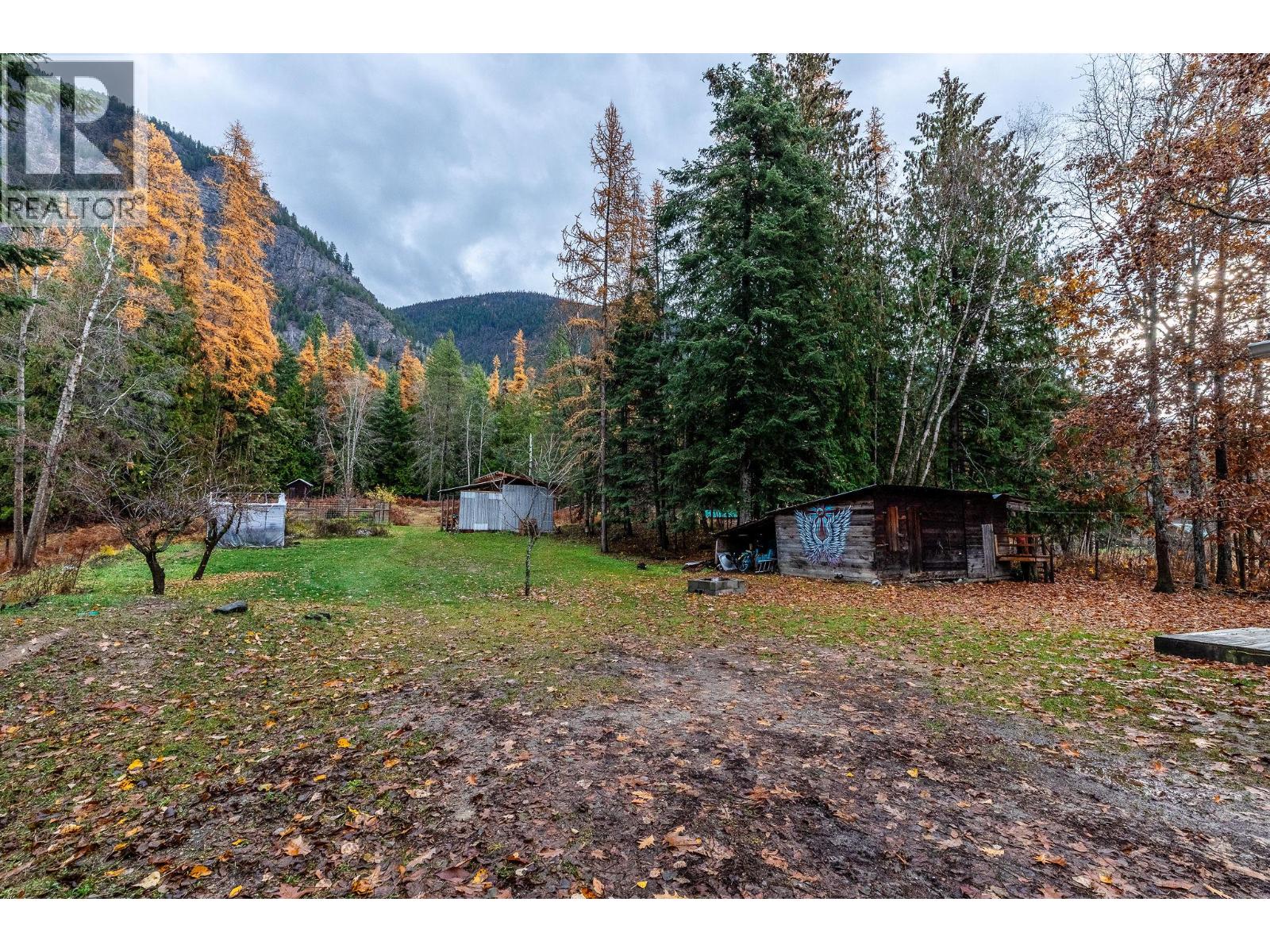 4638 Samuelson Road, Canyon, British Columbia  V0B 1C1 - Photo 32 - 10369402