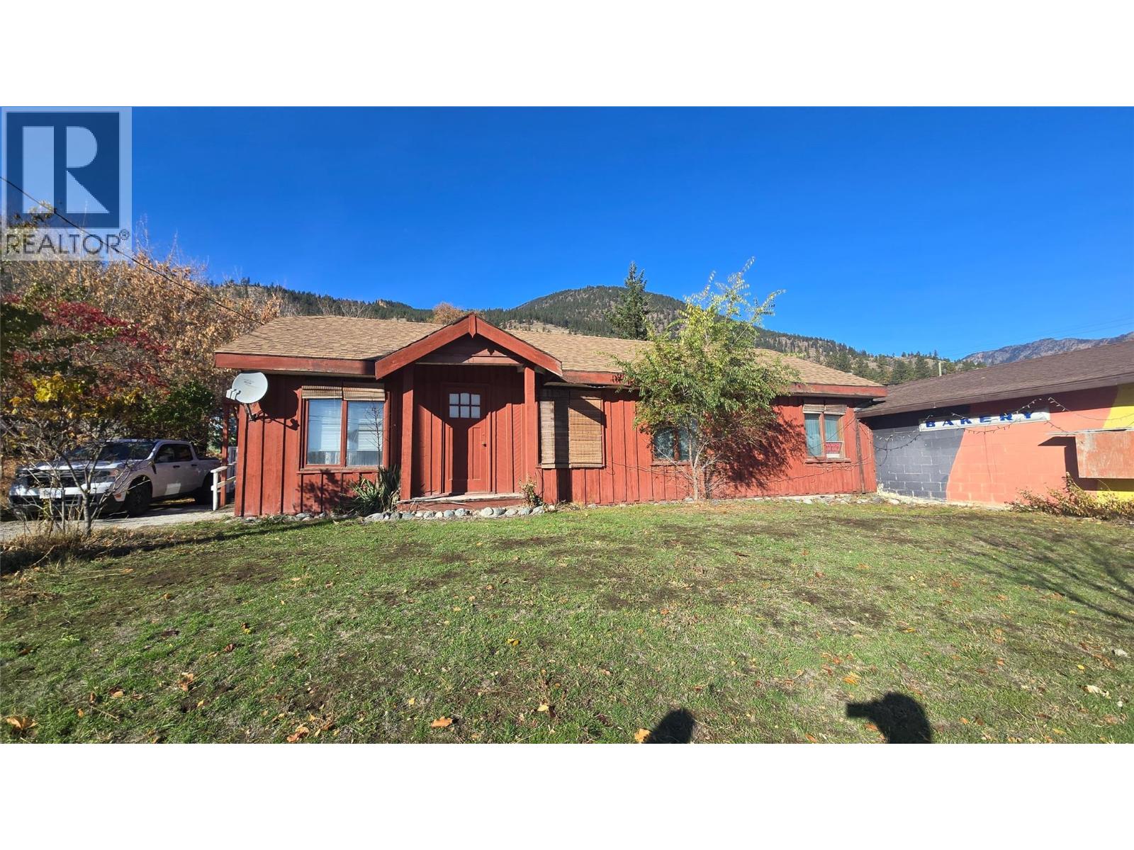 705 Main Street, Lillooet, British Columbia  V0K 1V0 - Photo 2 - 10369263
