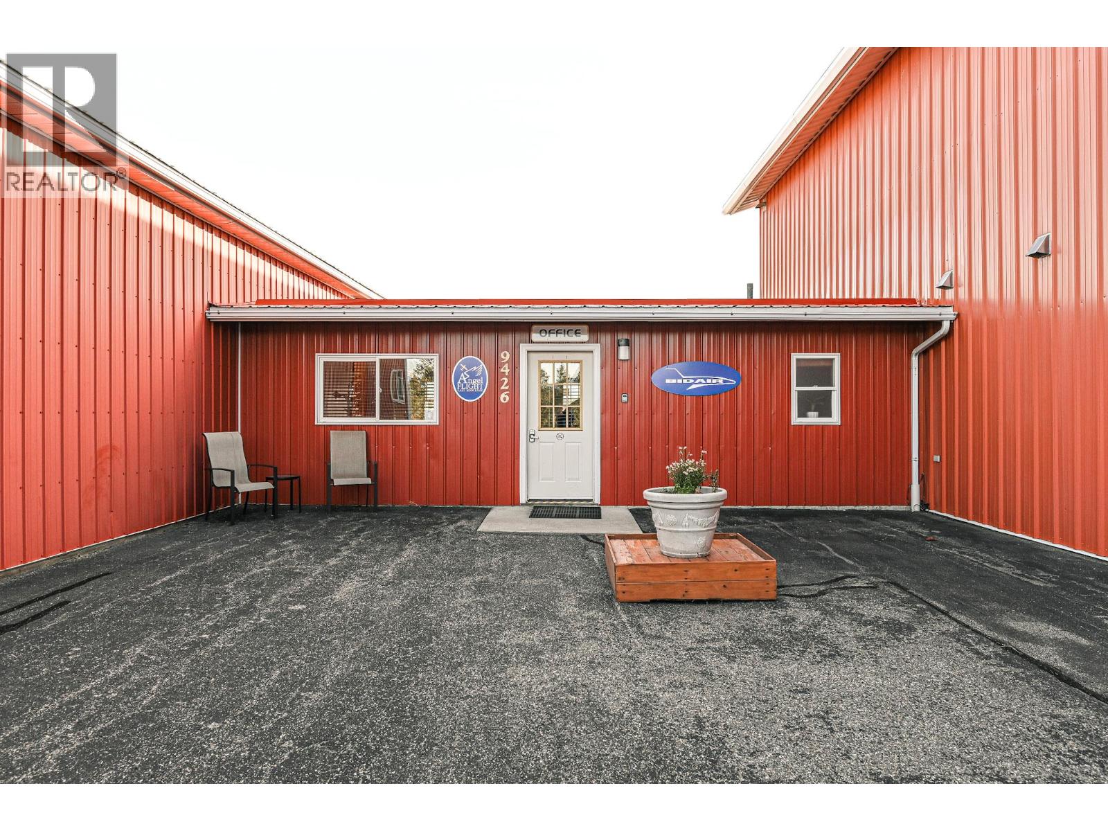 9426 Airport Access Road, Cranbrook, British Columbia  V1C 7E4 - Photo 2 - 10369390