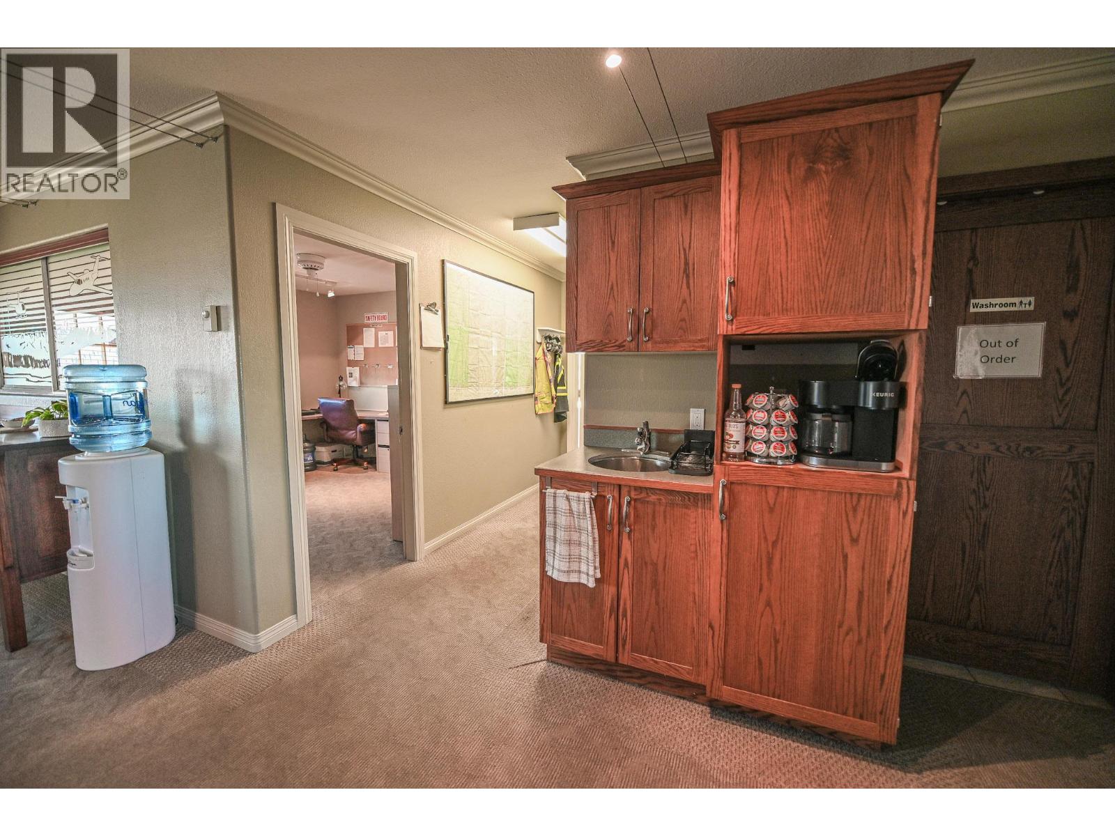 9426 Airport Access Road, Cranbrook, British Columbia  V1C 7E4 - Photo 25 - 10369390