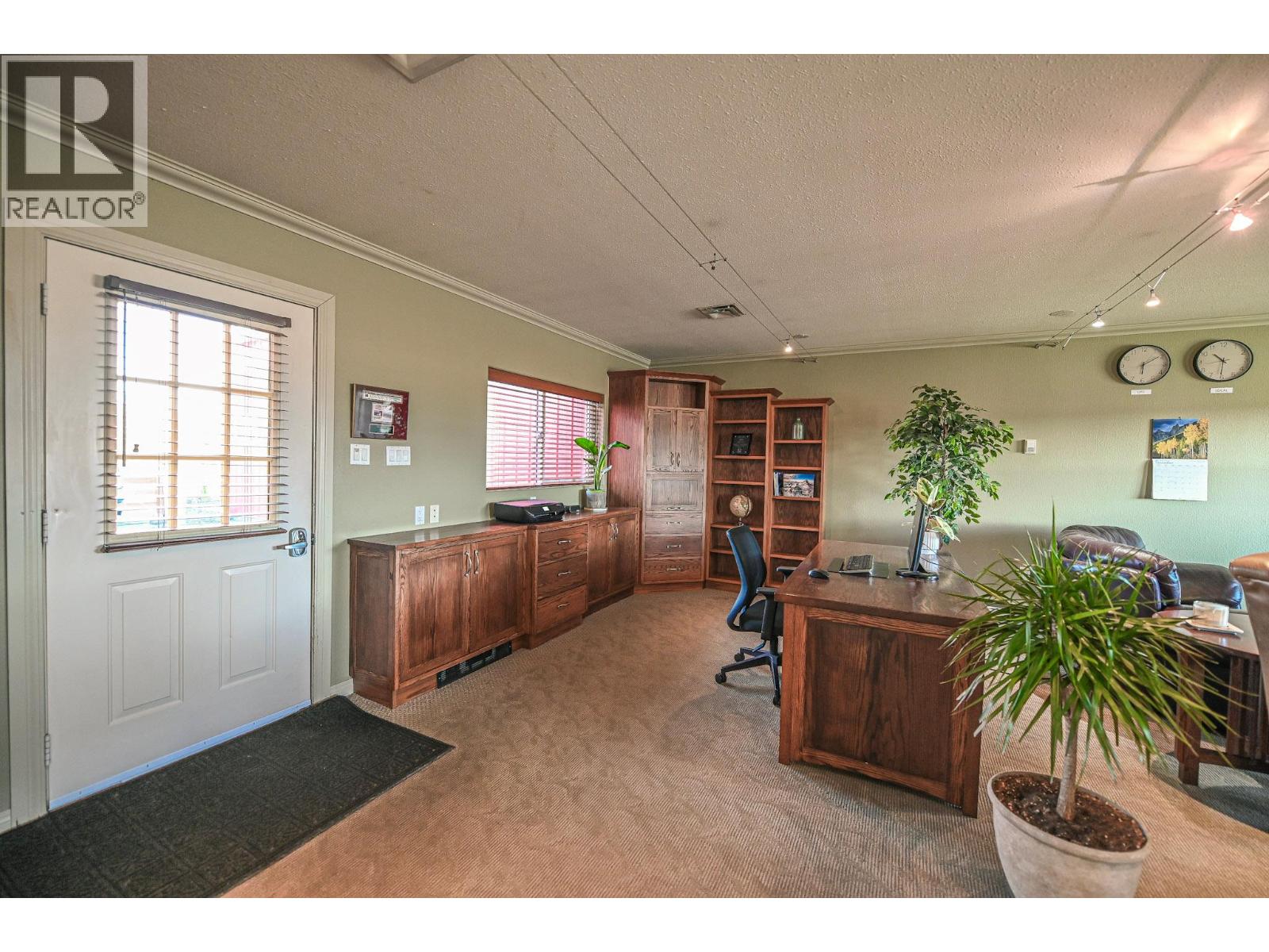 9426 Airport Access Road, Cranbrook, British Columbia  V1C 7E4 - Photo 31 - 10369390