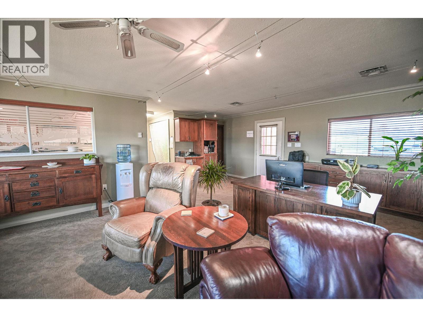 9426 Airport Access Road, Cranbrook, British Columbia  V1C 7E4 - Photo 32 - 10369390
