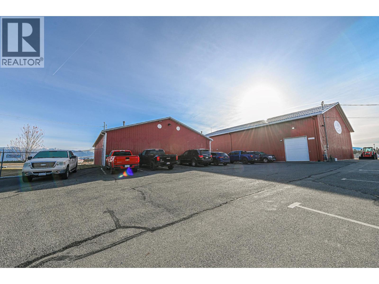 9426 Airport Access Road, Cranbrook, British Columbia  V1C 7E4 - Photo 4 - 10369390